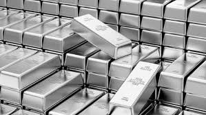 الفضة: بريق لا يخفت في وجه تقلبات الأسواق – نظرة معمقة على المعدن النفيس واستخدامه المتزايد