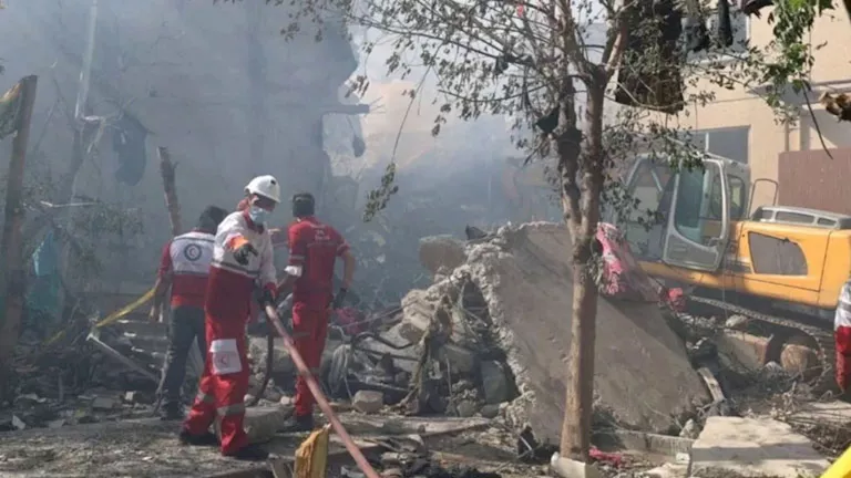 الصحة الإيرانية: مقتل 400 شخص وإصابة 3056 بالهجمات الإسرائيلية