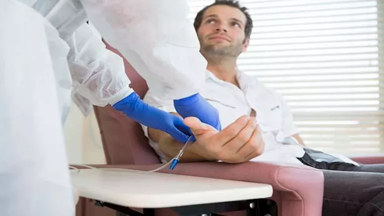 للرجال.. 4 علامات تنذر بالإصابة بسرطان قاتل