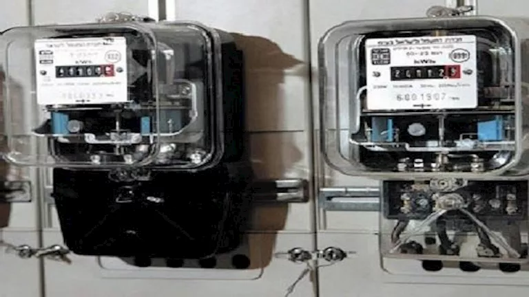 لماذا تراجعت الحكومة وأعلنت بحث زيادة الكهرباء في سبتمبر؟