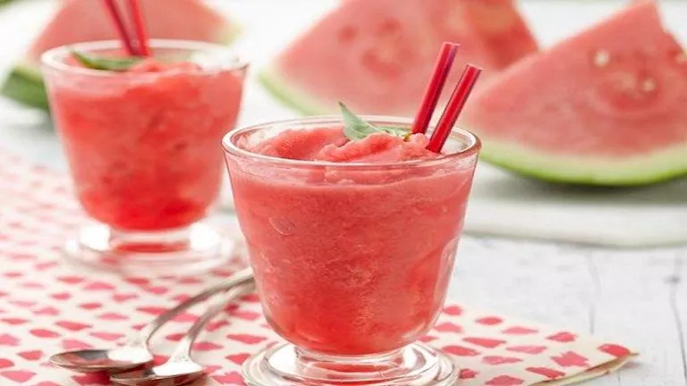 ماذا يحدث لكليتيك عند شرب كوب من عصير البطيخ على الريق؟