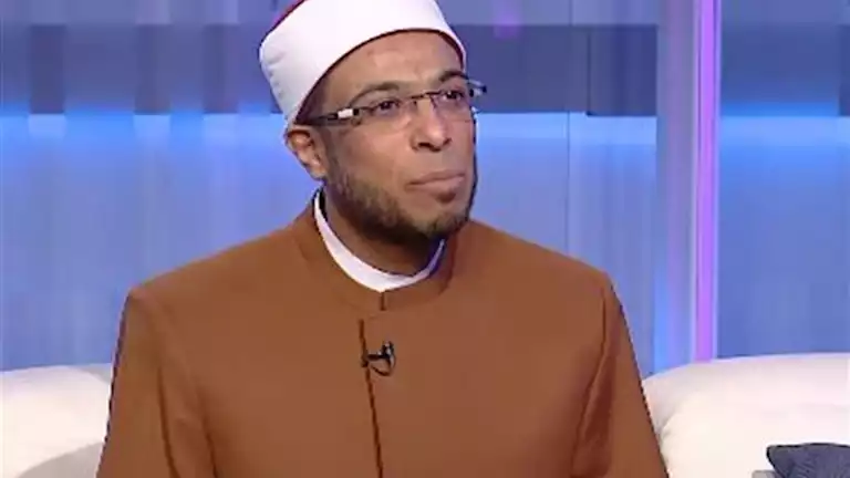 منحة مش عقوبة.. الشيخ محمد أبو بكر يعلق على قرار نقله للوادي الجديد