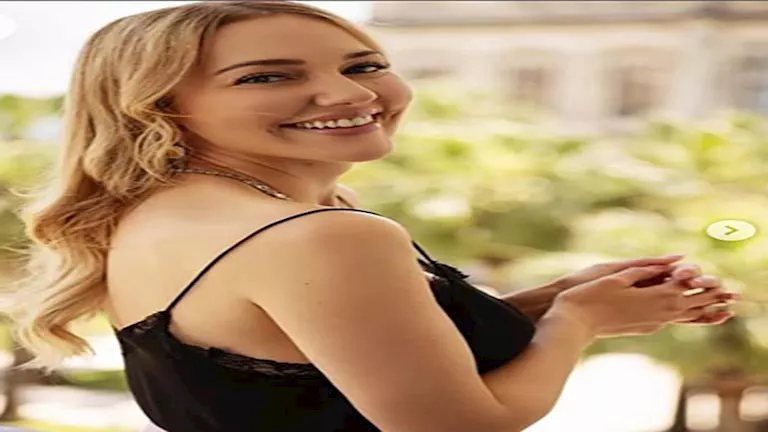 مريم أوزرلي تكشف عن طفولتها القاسية وتجربة أمومتها: “لارا أنقذتني”