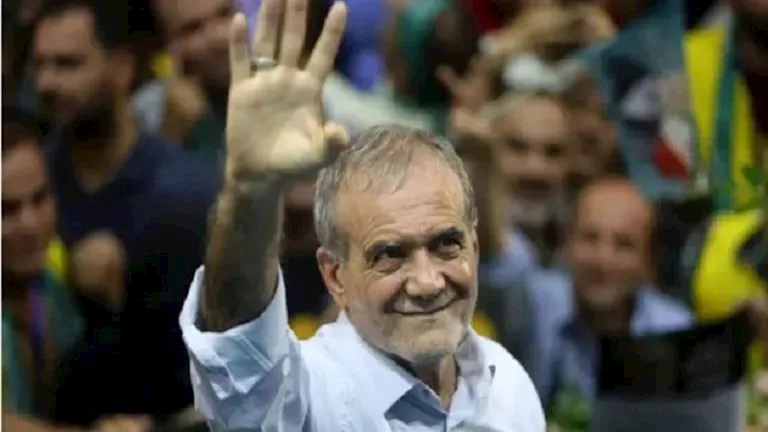 لحظة محاولة إسرائيل اغتيال الرئيس الإيراني (فيديو)