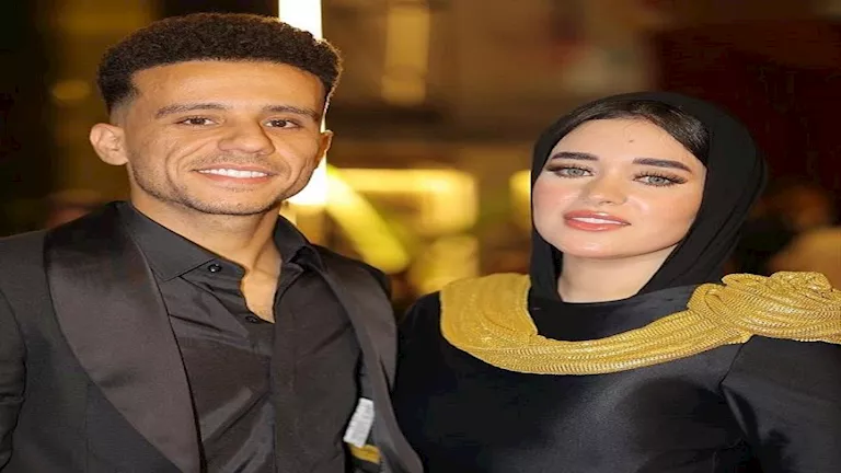 مصطفى فتحي يحتفل بعيد ميلاد زوجته في أجواء رومانسية