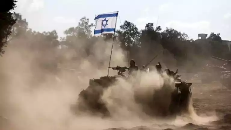 إعلام عبري: إسرائيل استهدفت آليات عسكرية سورية في السويداء بـ100 صاروخ