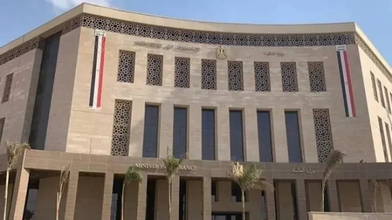 تعرف على موعد صرف رواتب شهر أغسطس للعاملين بالدولة