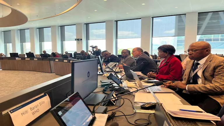 رئيس هيئة الدواء يُشارك في اجتماع مجلسي إدارة وكالة الأدوية الإفريقية