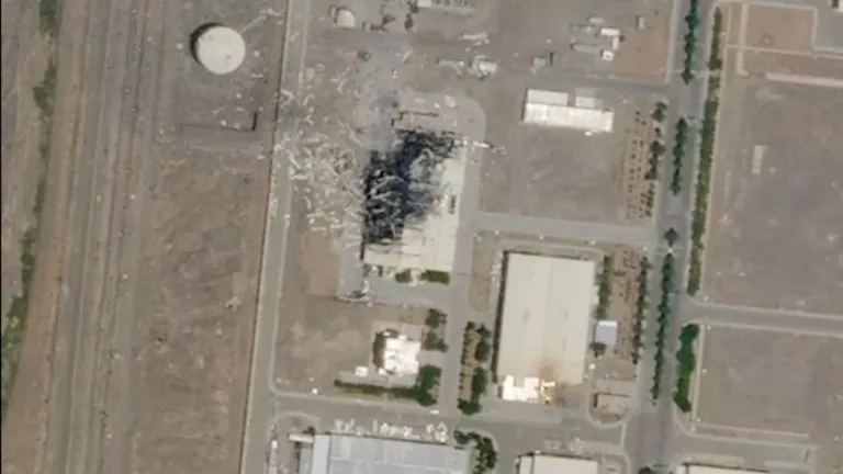 واشنطن بوست: ترامب يميل لتنفيذ ضربات محدودة على منشآت إيران النووية