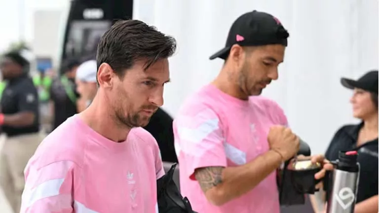 جماهير إنتر ميامي تصطف أمام ملعب مباراتهم مع الأهلي (صورة)