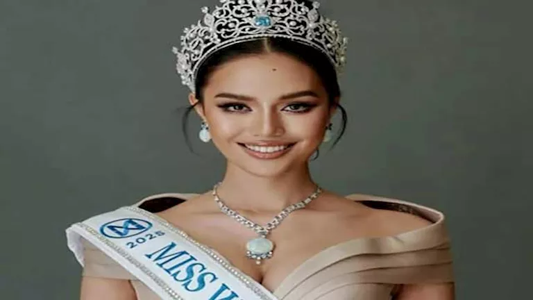 كالعروس.. 10 صور ساحرة لـ ملكة جمال العالم في أحدث ظهور