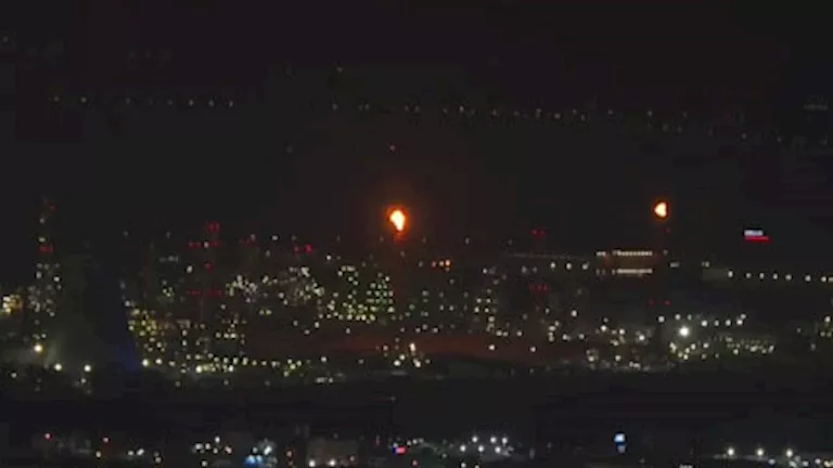 اشتعال النيران في منشأة استراتيجية قرب ميناء حيفا بسبب الهجمات الإيران