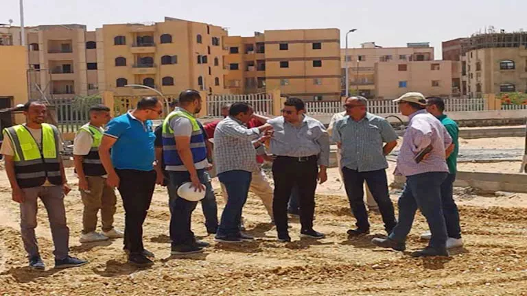 الإسكان: تطوير وصيانة الطرق وتنفيذ مستشفى جديد بمدينة العبور