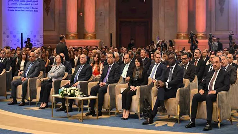 رئيس الوزراء يشارك في مؤتمر التمويل التنموي لتمكين القطاع الخاص