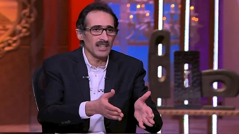 الجلاد: الحكومة الحالية تفتقر للرؤية السياسية.. والتعديل الوزاري ضرورة