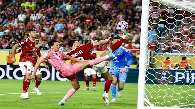 ثنائي الأهلي يخضع لكشف المنشطات عقب التعادل أمام إنتر ميامي