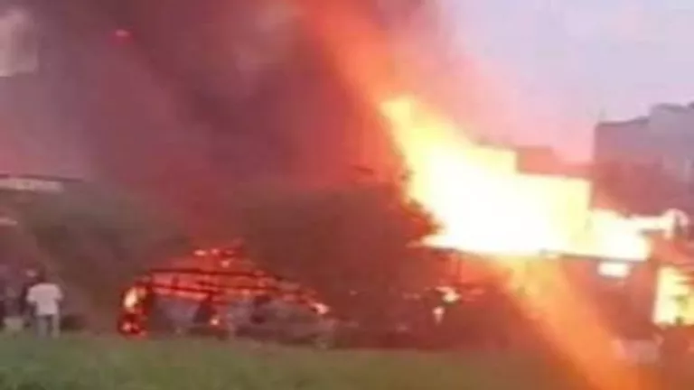 السيطرة على حريق منزل ومخزن خردة في المنيا