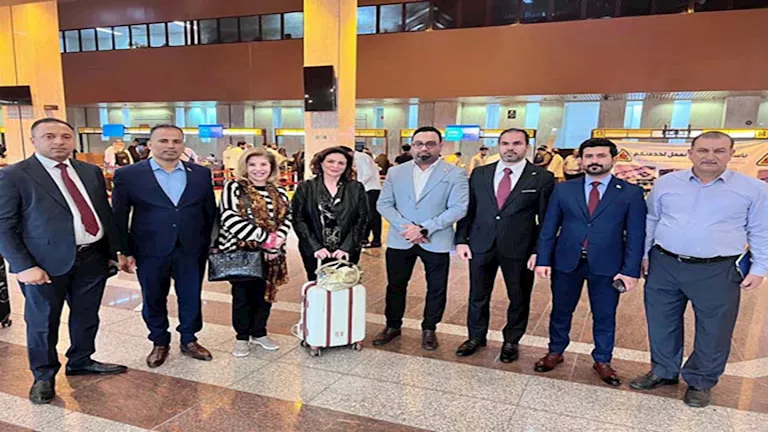 تعليق جديد من إلهام شاهين بعد عودتها لمصر قادمة من العراق (صور)