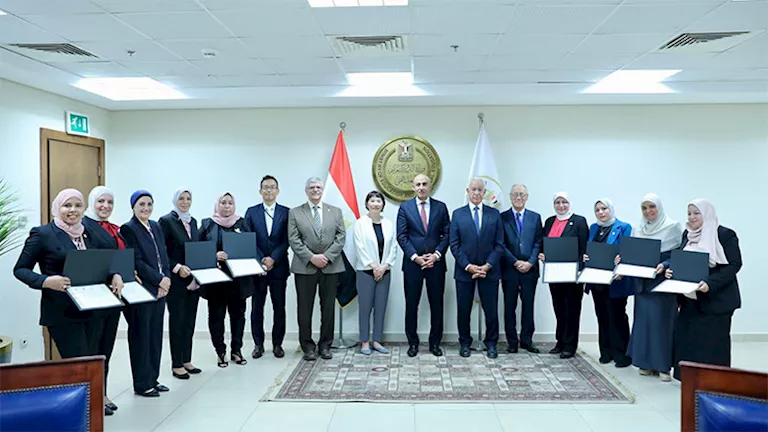 وزير التعليم و”جايكا” يكرمان مدربي التوكاتسو الجدد