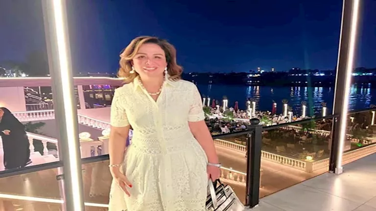 “الفن يسمو بالإنسان”.. تكريم إلهام شاهين من المركز الكاثوليكي