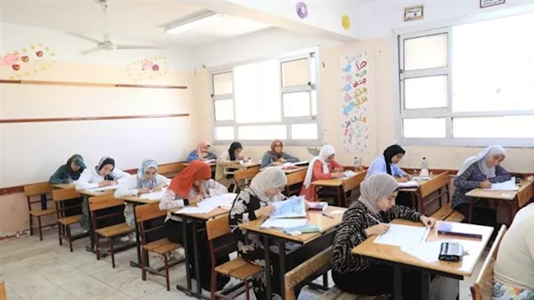 توجيهات حاسمة من ” التعليم” بشأن انضباط لجان امتحانات الثانوية العامة