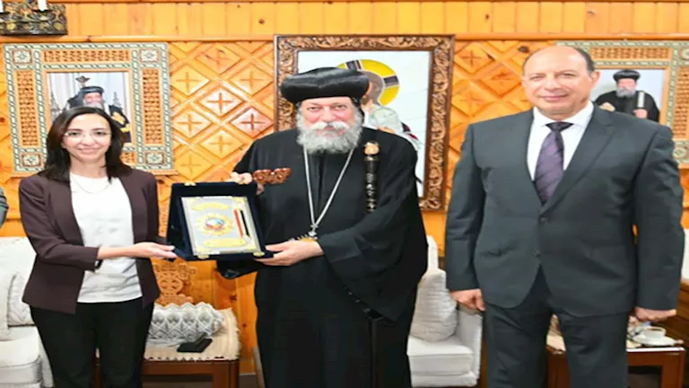 جاكلين عازر تهنئ الأنبا إيلاريون بمناسبة تجليسه أسقفا لإيبارشية البحير