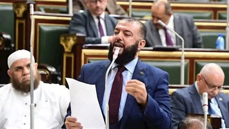 نجاة البرلماني أحمد خليل خير الله من حادث سير بالإسكندرية – صور