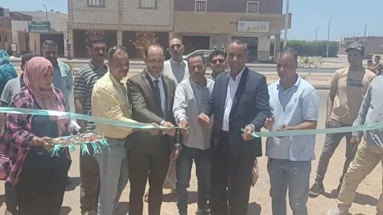 إقبال كبير على “سوق اليوم الواحد” بجنوب سيناء وتخفيضات 30% (صور)