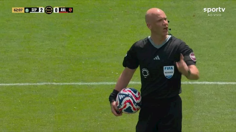 8 صور ترصد أزمة مباراة الأهلي وبالميراس البرازيلي في كأس العالم للأندي