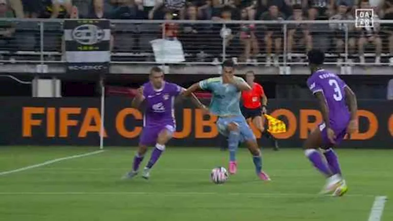 يوفنتوس يضرب العين برباعية في الشوط الأول من كأس العالم للأندية