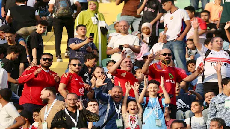 “نحن أحفاد الفراعنة”.. دخلة جمهور بيراميدز في نهائي دوري أبطال أفريقيا