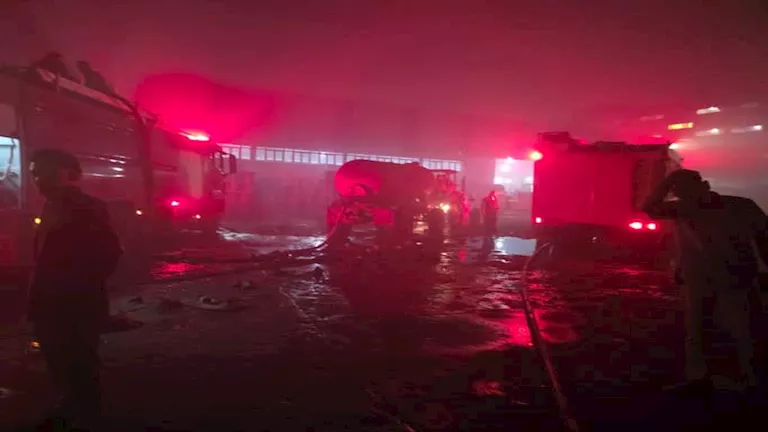 3 حالات اختناق إثر حريق بلاستيك بأكتوبر