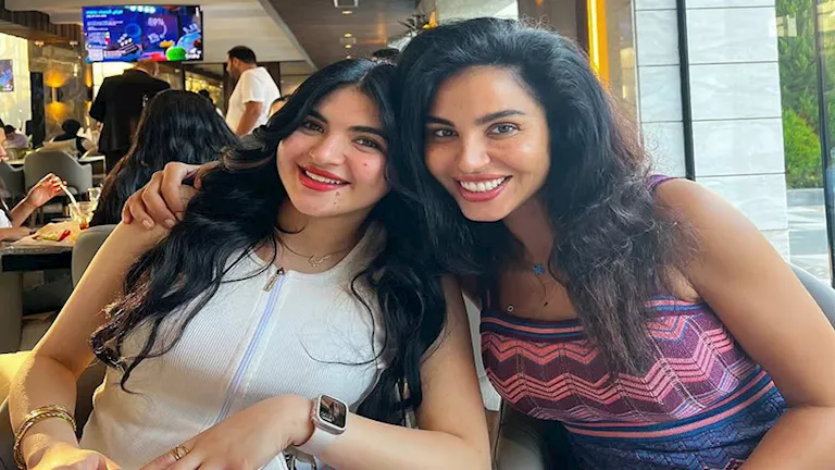 بالصور.. أحدث ظهور لـ نسرين أمين بصحبة سوزي “الأردنية”