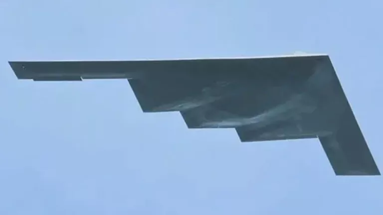 ما هي القاذفات الشبحية “بي-2” التي نقلتها الولايات المتحدة إلى المحيط