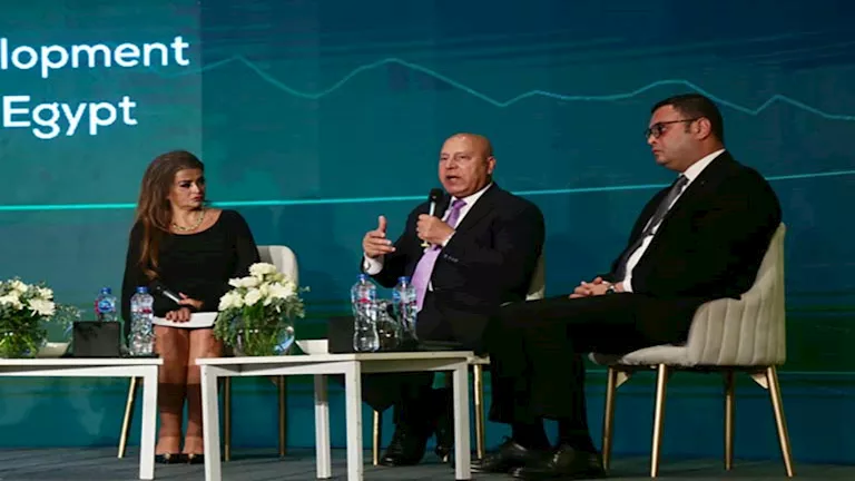 صور.. بدء فعاليات ملتقى بناة مصر بحضور وزير الإسكان