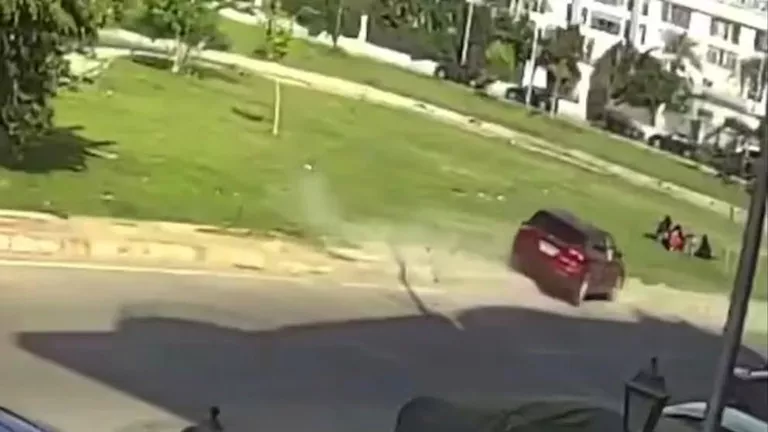 “دخلت فيهم بالسيارة”.. قرار قضائي بشأن السيدة المتسببة في حادث دهس الن