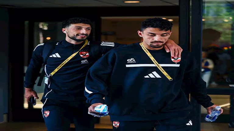 20 صورة من تحرك الأهلي لخوض مرانه الأخير استعدادا لمواجهة بورتو بكأس ا