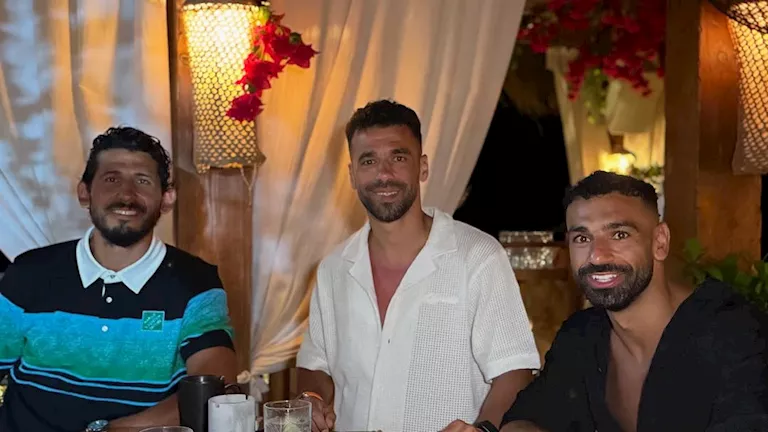 بينهم صلاح وحجازي.. 13 صورة لنجوم كرة القدم في المصيف