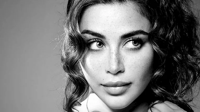 “أجمل واحدة بلا منازع”.. يارا السكري تنشر جلسة تصوير والجمهور يعلق