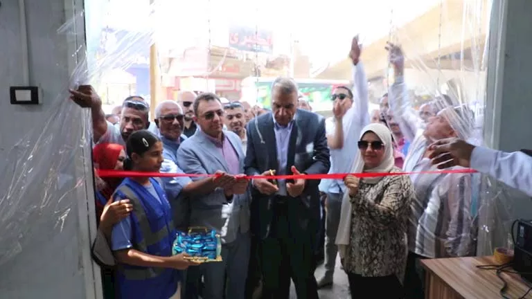 افتتاح أول منفذ دائم لبيع اللحوم والدواجن بكوم أمبو في أسوان – صور