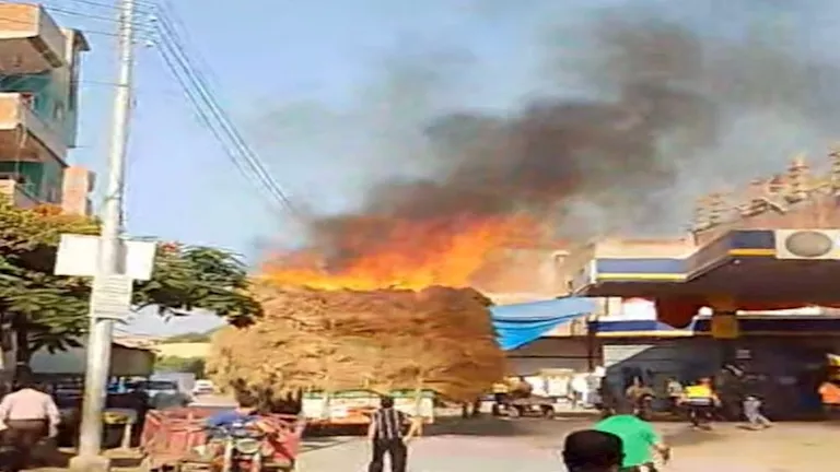 السيطرة على حريق جرار زراعي محمل بالكتان قرب محطة وقود بالغربية