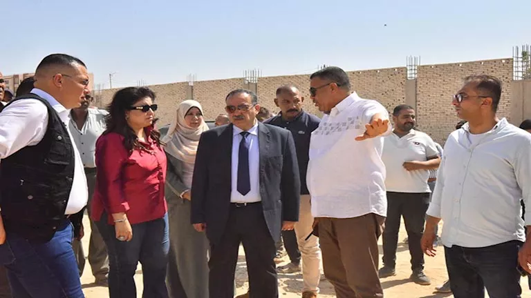 محافظ أسيوط يتفقد مجمع الصناعات الغذائية ومنتجات الرمان بالبداري – صور