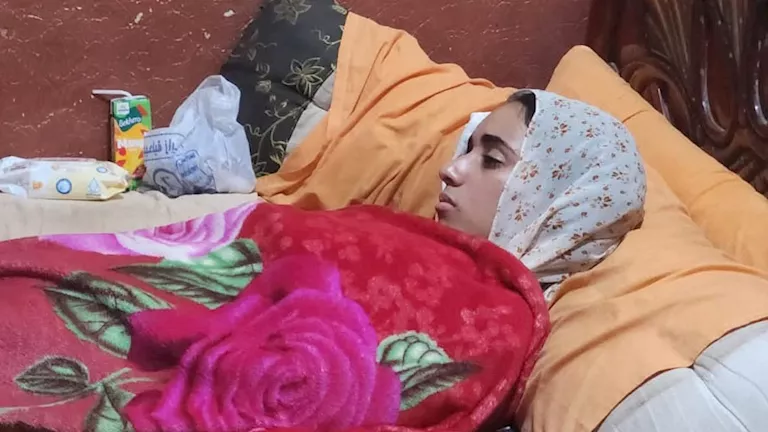 “لقيت نفسي على الأسفلت”.. “حبيبة” الناجية من حادث المنوفية تكشف تفاصيل