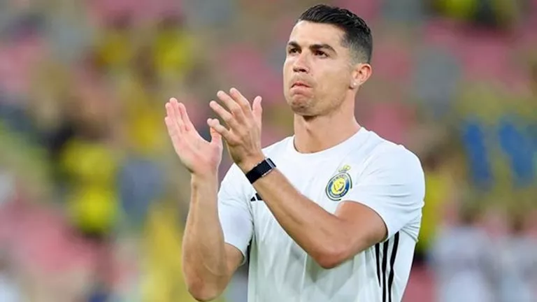 نيمار ورونالدو الأبرز.. 10 لاعبين متاحين مجانًا في الميركاتو الصيفي