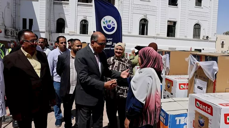 تسليم 23 جهاز عروسة للفتيات غير القادرات بالمنيا (صور)