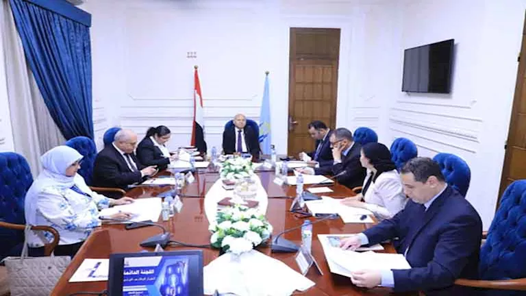 محافظ القاهرة: استمرار الدفع بالكوادر الشابة وتمكين المرأة