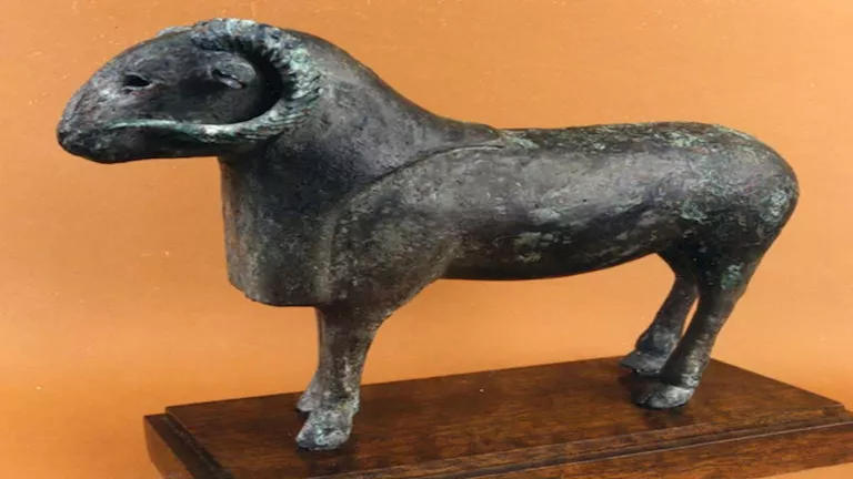 استرداد قطعا أثرية من أمريكا خرجت من مصر بطرق غير شرعية – صور