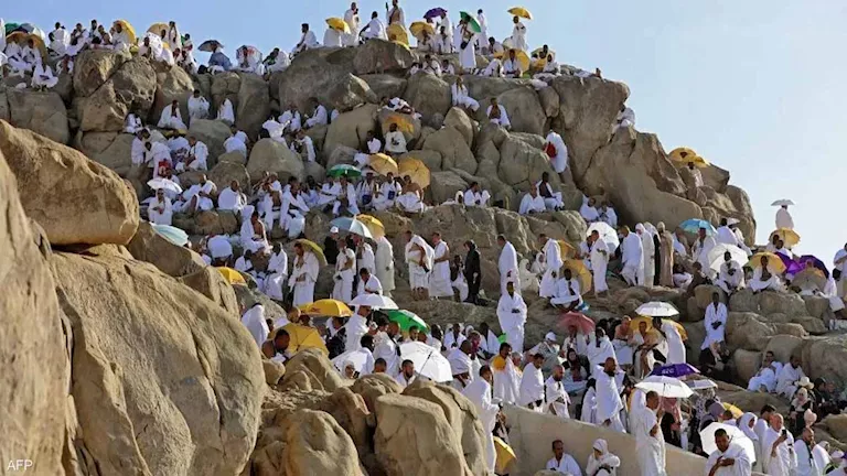 السياحة: خطة لتصعيد الحجاج مباشرة إلى عرفات دون المبيت بمنى