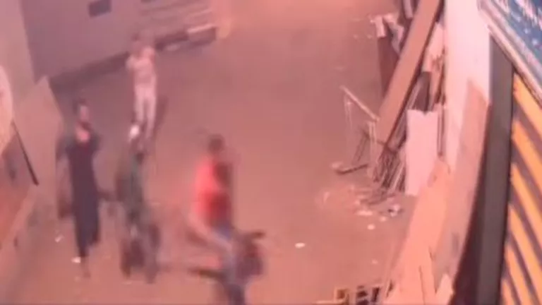 ضبط عاملين شرعا في قتل آخر بأسلحة بيضاء بالدقهلية