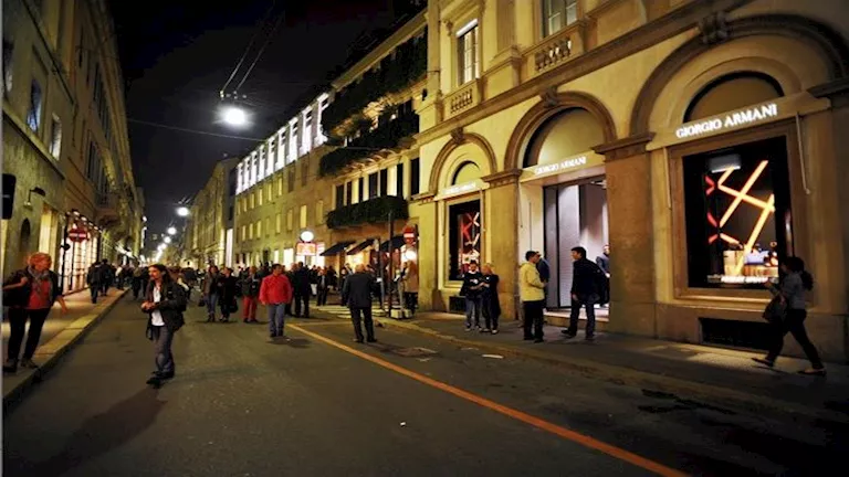 رمز الفخامة الإيطالية.. قصة أغلى شارع للتسوق في العالم
